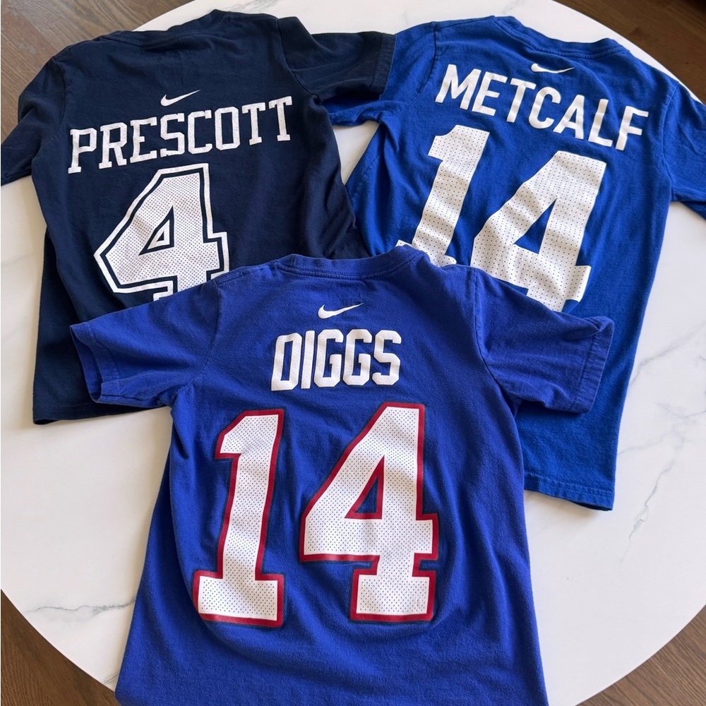 3 Nike T-shirts Small